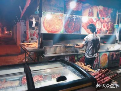 上海深夜的疆味飘香——家门口的烤羊肉摊子图鉴